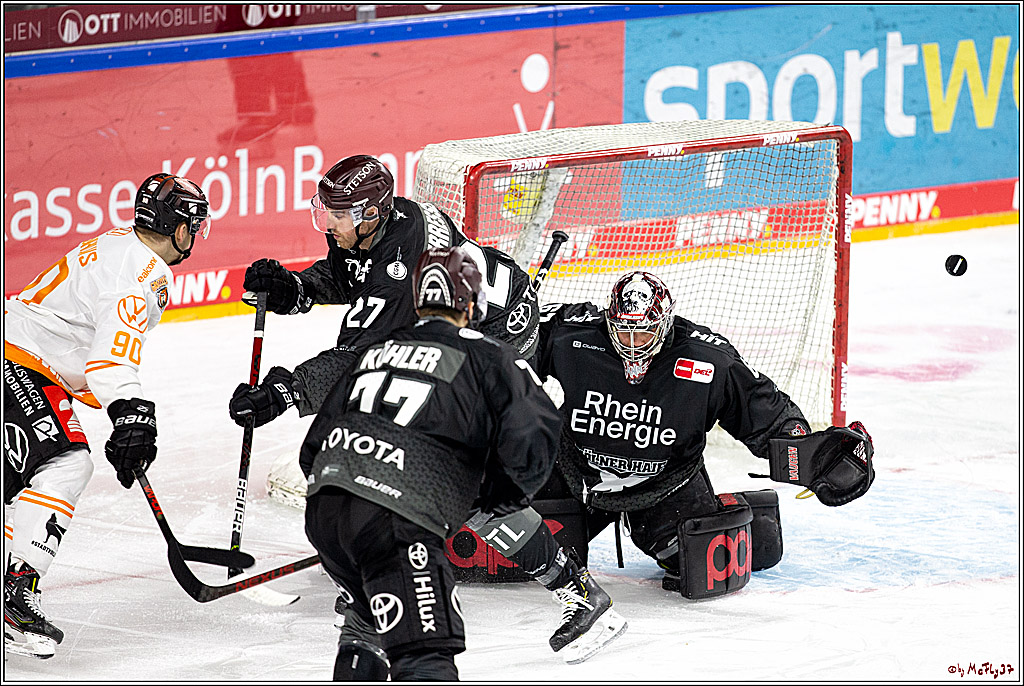 PENNY DEL;  Koelner Haie - Wolfsburg Grizzlys; Koeln, 17.03.2021